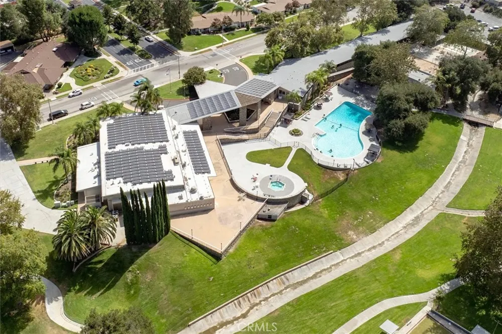 26838 Avenue Of The Oaks #C Newhall, CA 91321