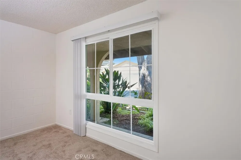 26838 Avenue Of The Oaks #C Newhall, CA 91321