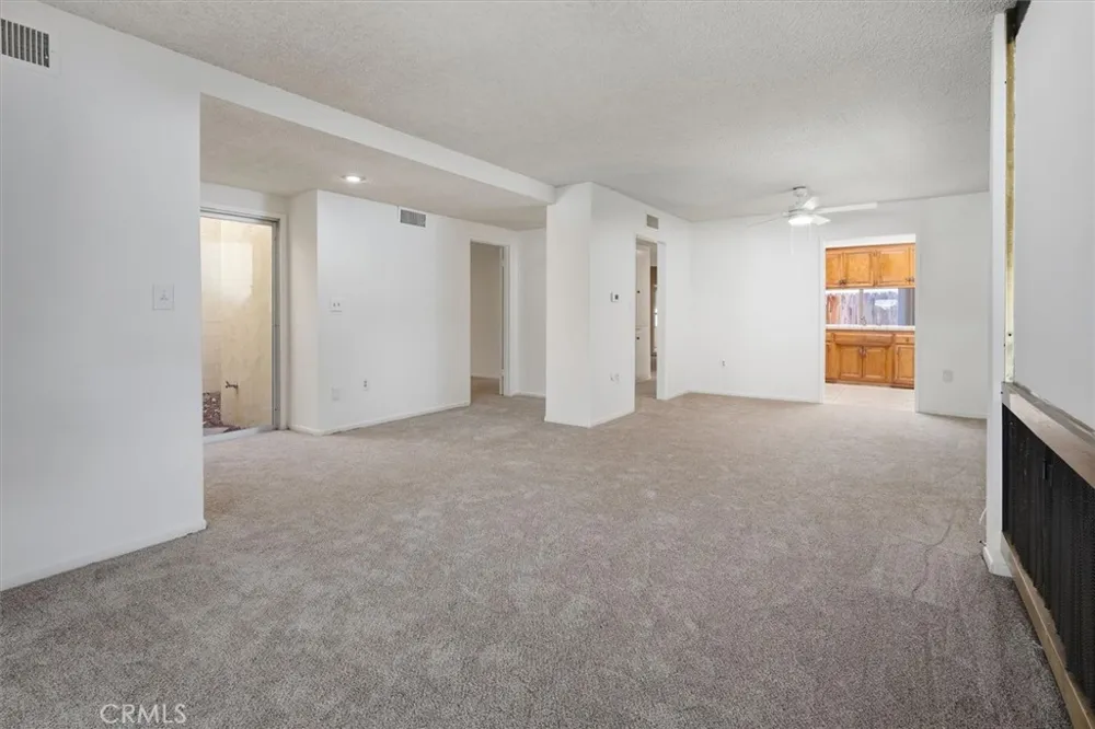 26838 Avenue Of The Oaks #C Newhall, CA 91321