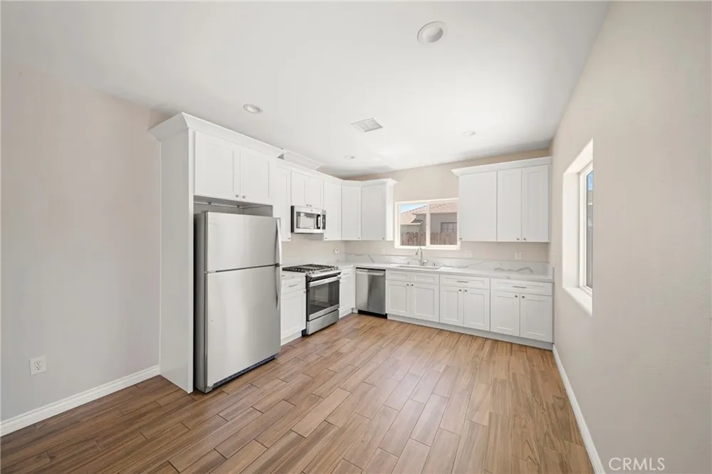 1421 Bonita La Verne, CA 91750