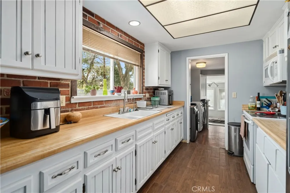 34920 Cheseboro Palmdale, CA 93552