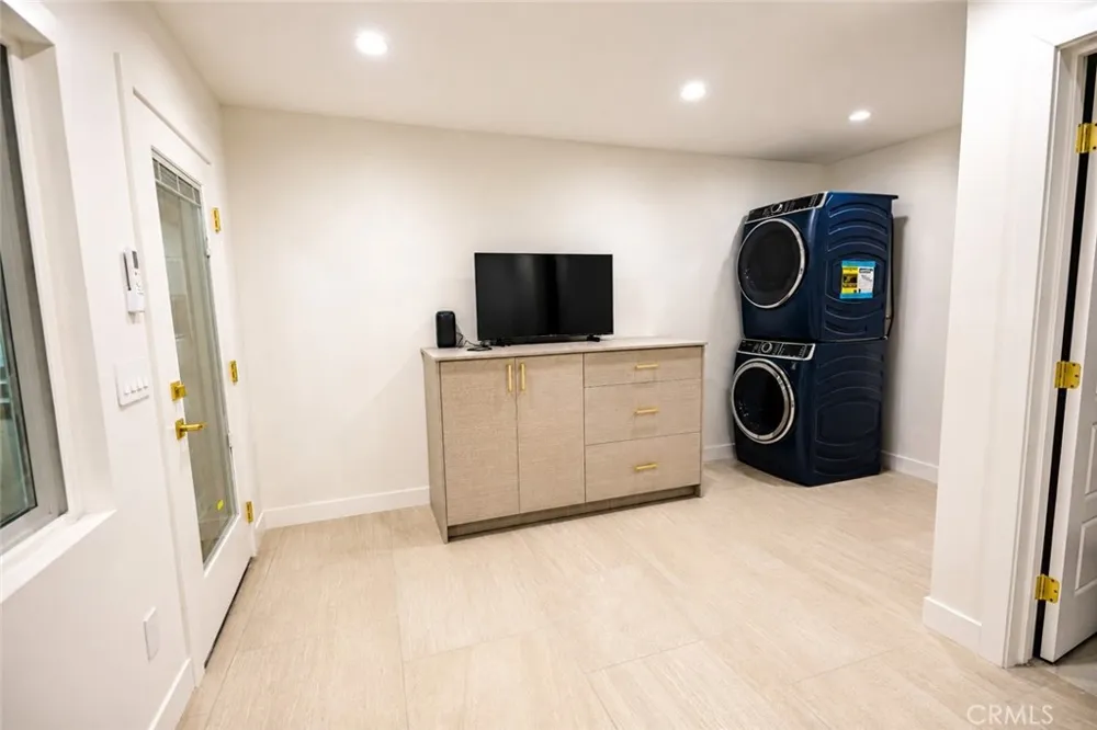 507 Bethany Burbank, CA 91504