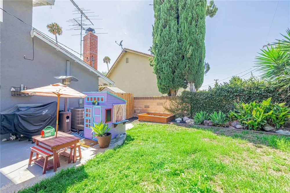 2575 Victoria Simi Valley, CA 93065