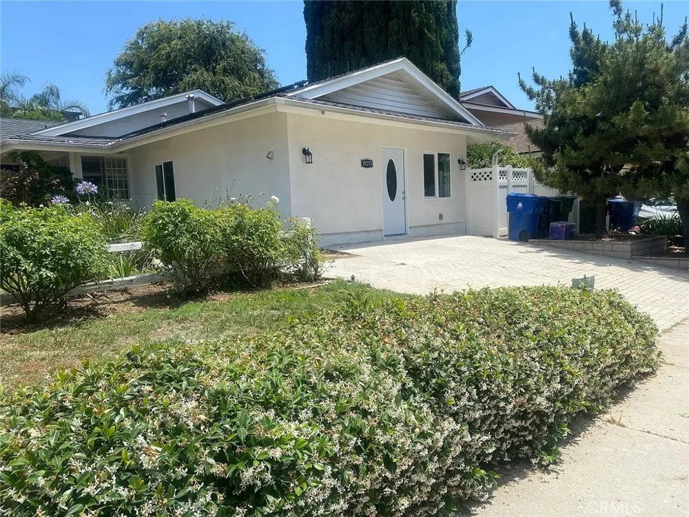 19253 Nashville Porter Ranch, CA 91326