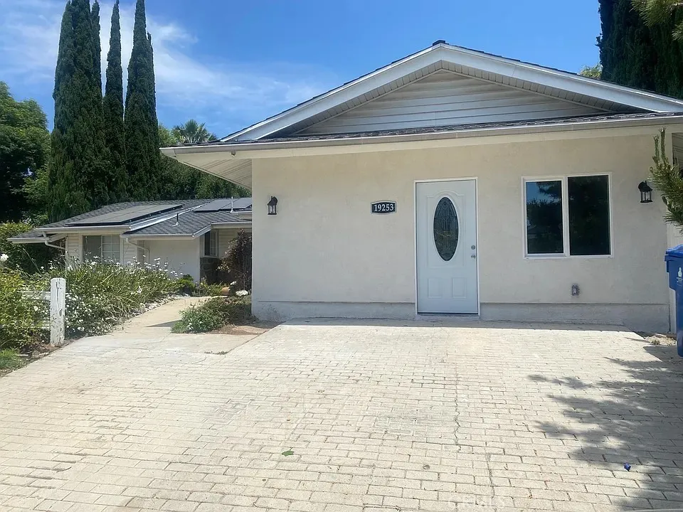 19253 Nashville Porter Ranch, CA 91326