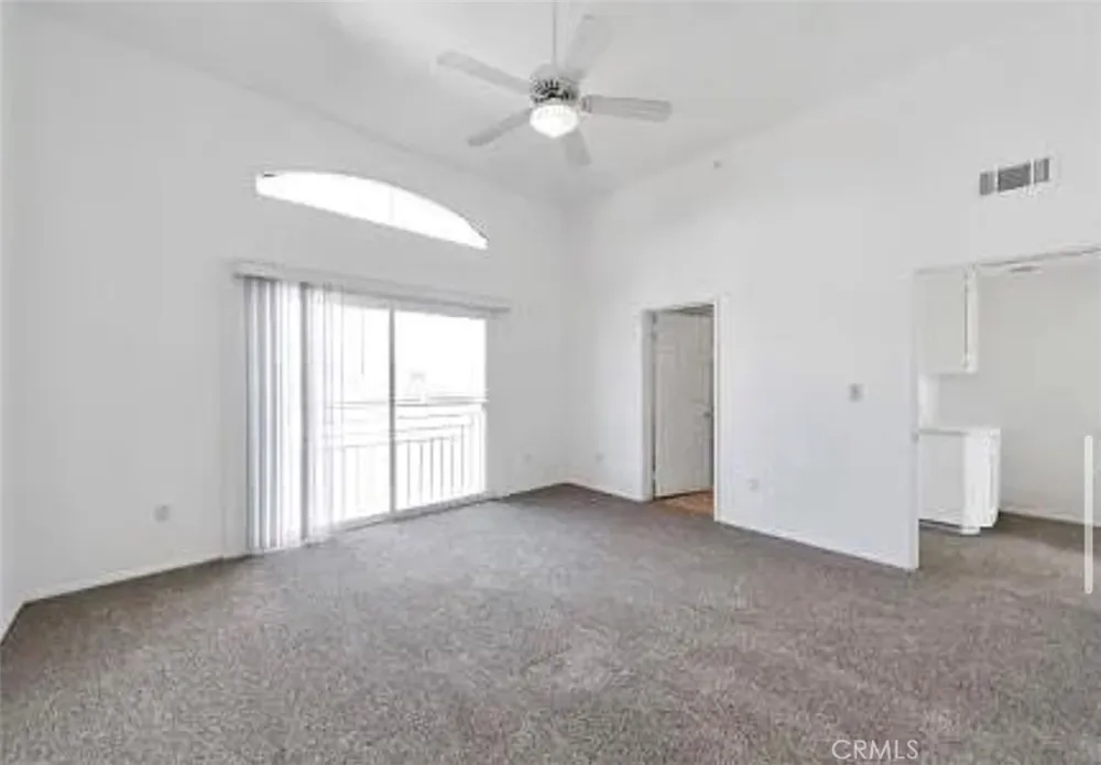 5200 Premiere Hills Circle #244 Woodland Hills, CA 91364