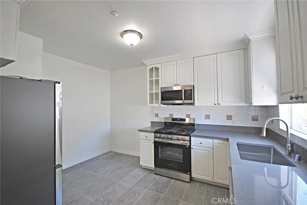 2345 Montrose Avenue #2 Montrose, CA 91020
