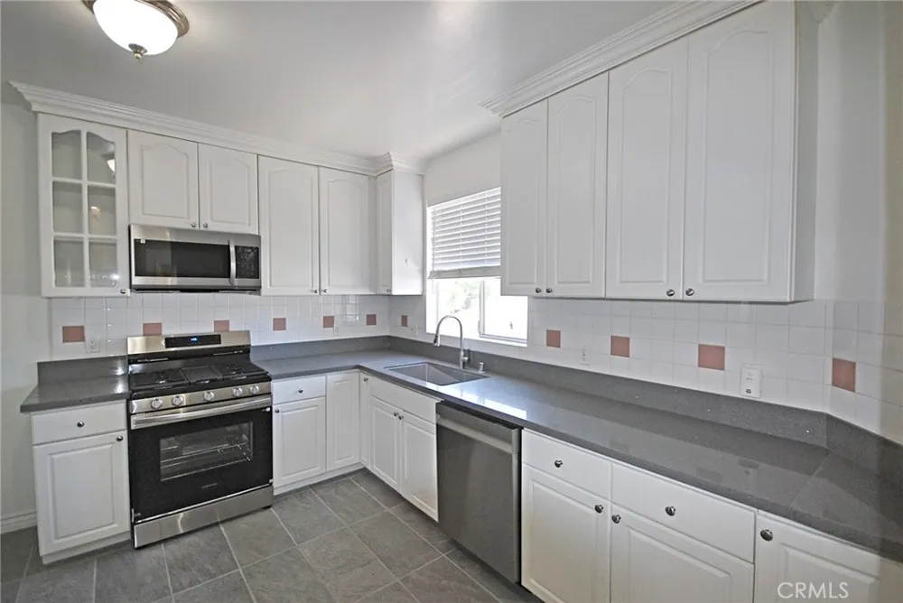 2345 Montrose Avenue #2 Montrose, CA 91020