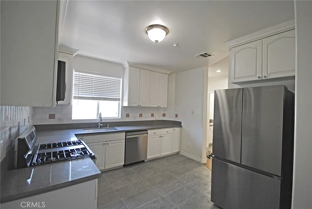 2345 Montrose Avenue #2 Montrose, CA 91020