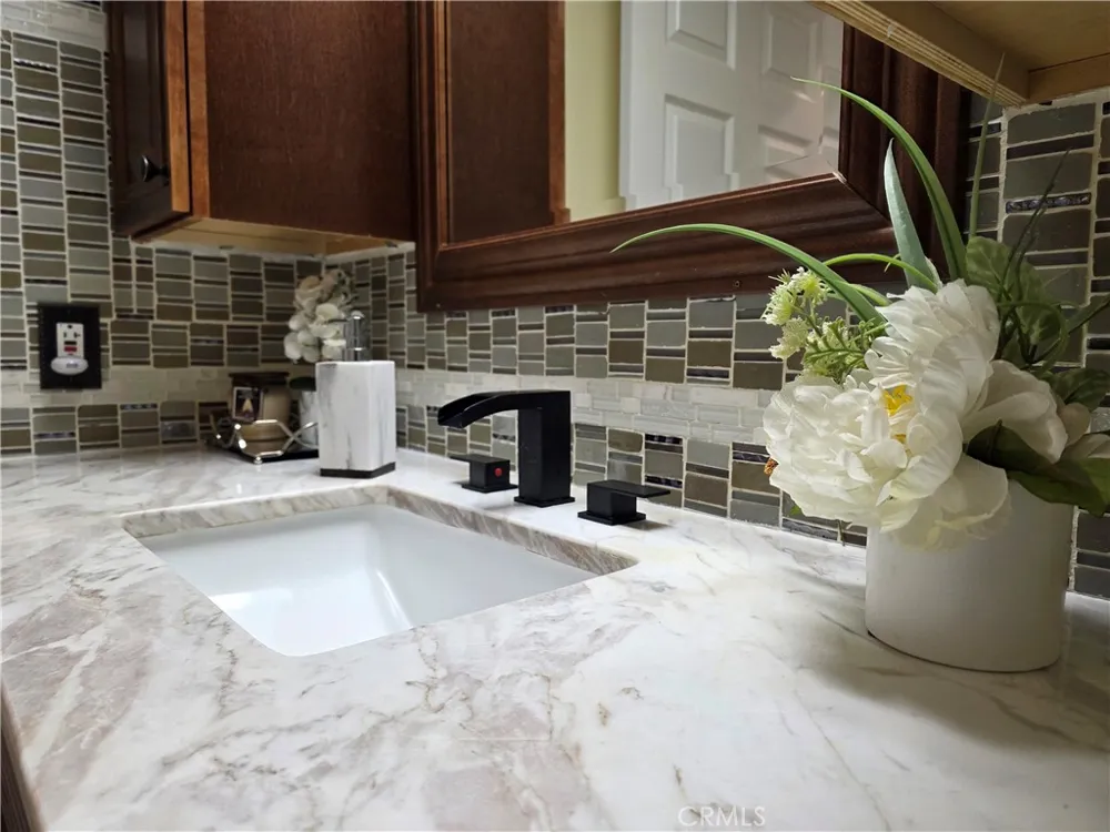 14344 Foothill #501 Sylmar, CA 91342