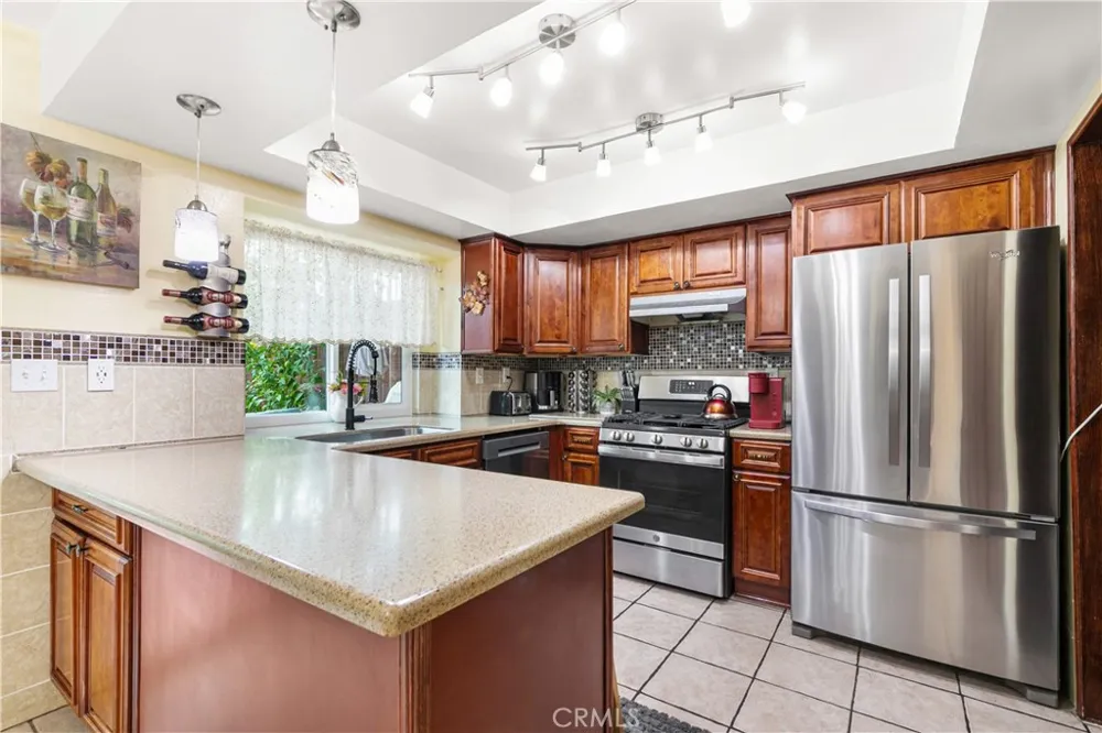 14344 Foothill #501 Sylmar, CA 91342