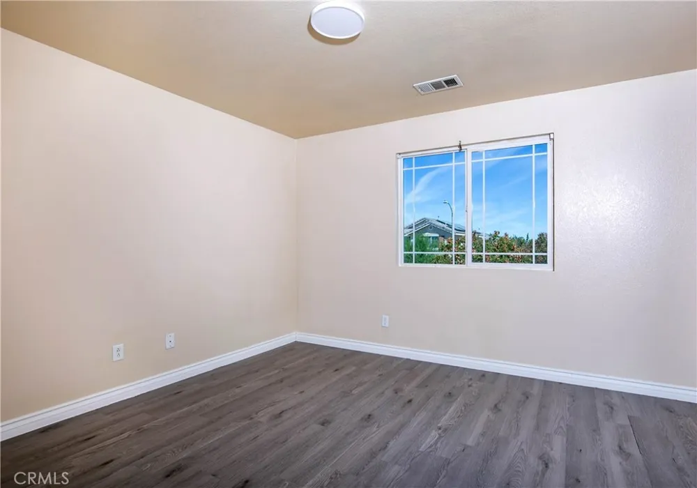 3102 E Topaz Lancaster, CA 93535