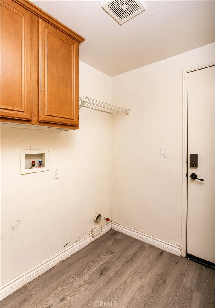 3102 E Topaz Lancaster, CA 93535