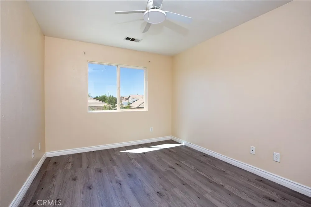 3102 E Topaz Lancaster, CA 93535