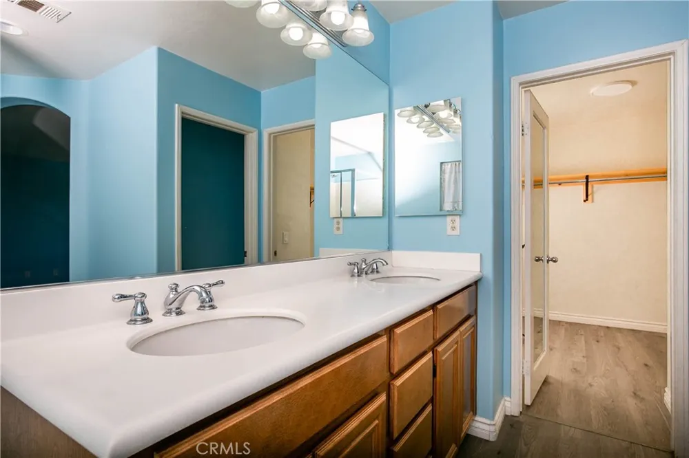 3102 E Topaz Lancaster, CA 93535