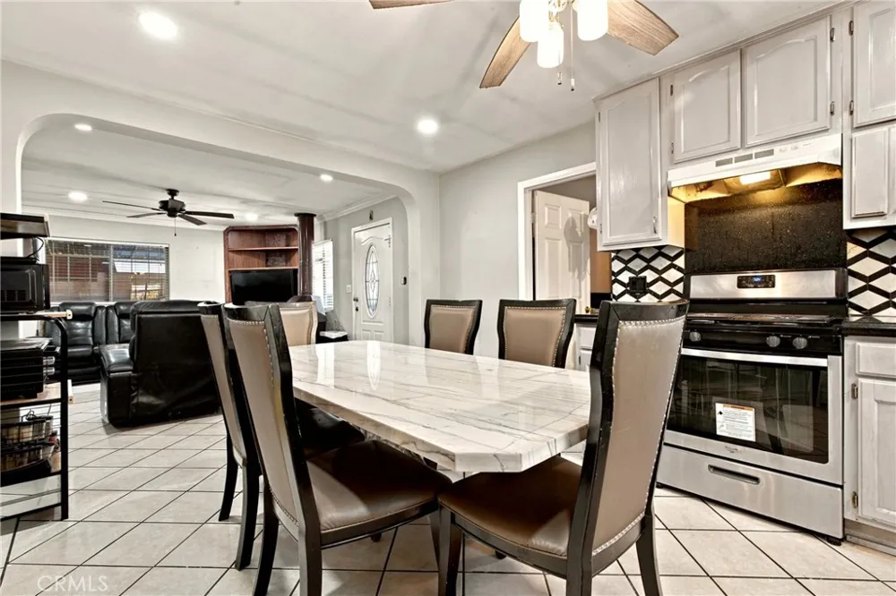 12936 Kagel Canyon Pacoima, CA 91331