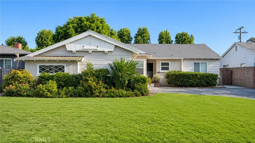 16508 Knapp North Hills, CA 91343