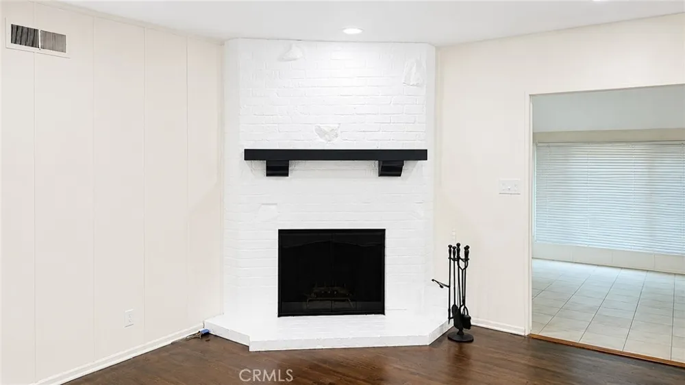 16508 Knapp North Hills, CA 91343