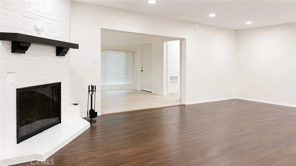 16508 Knapp North Hills, CA 91343