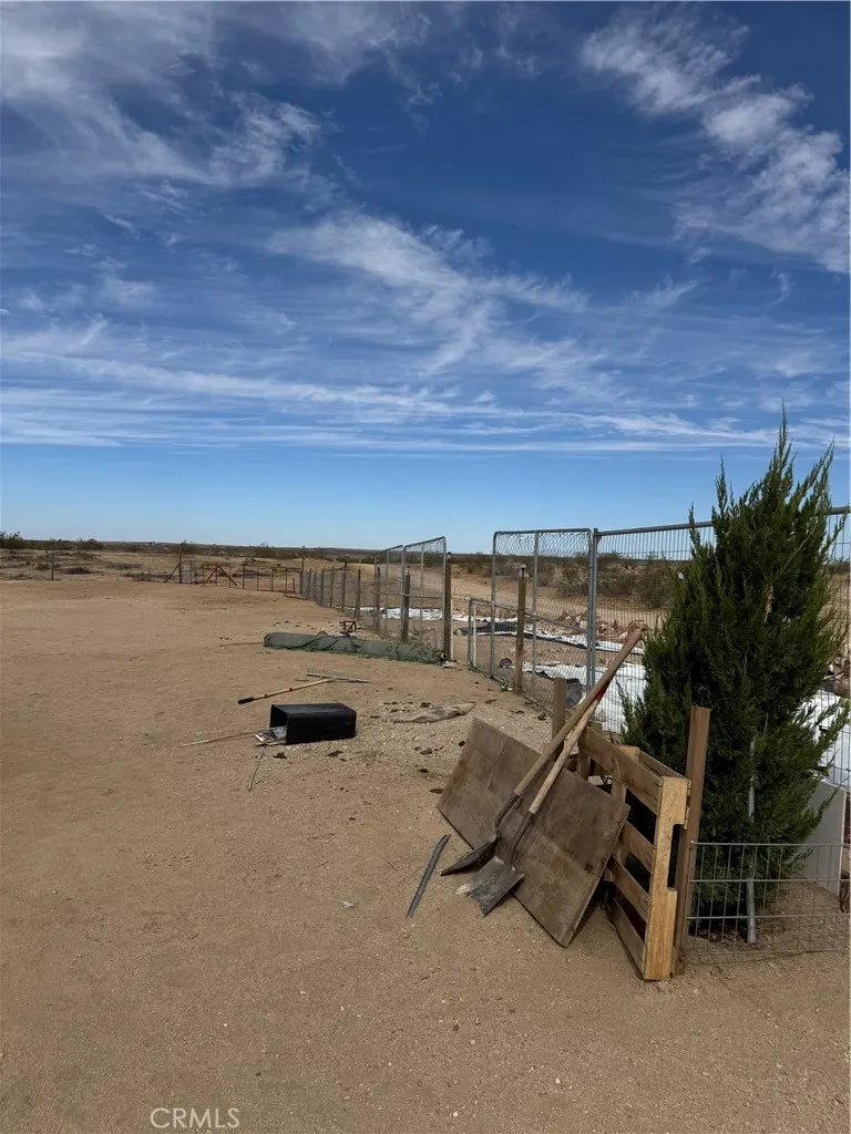 22510 E 226 F12 Hi Vista, CA 93535