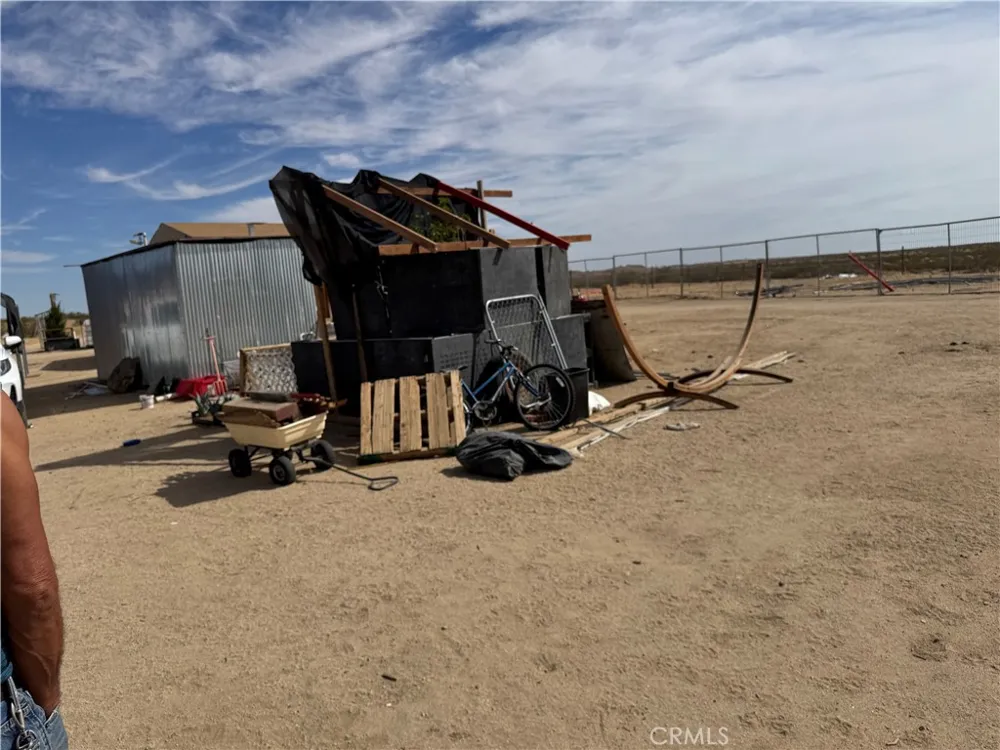 22510 E 226 F12 Hi Vista, CA 93535