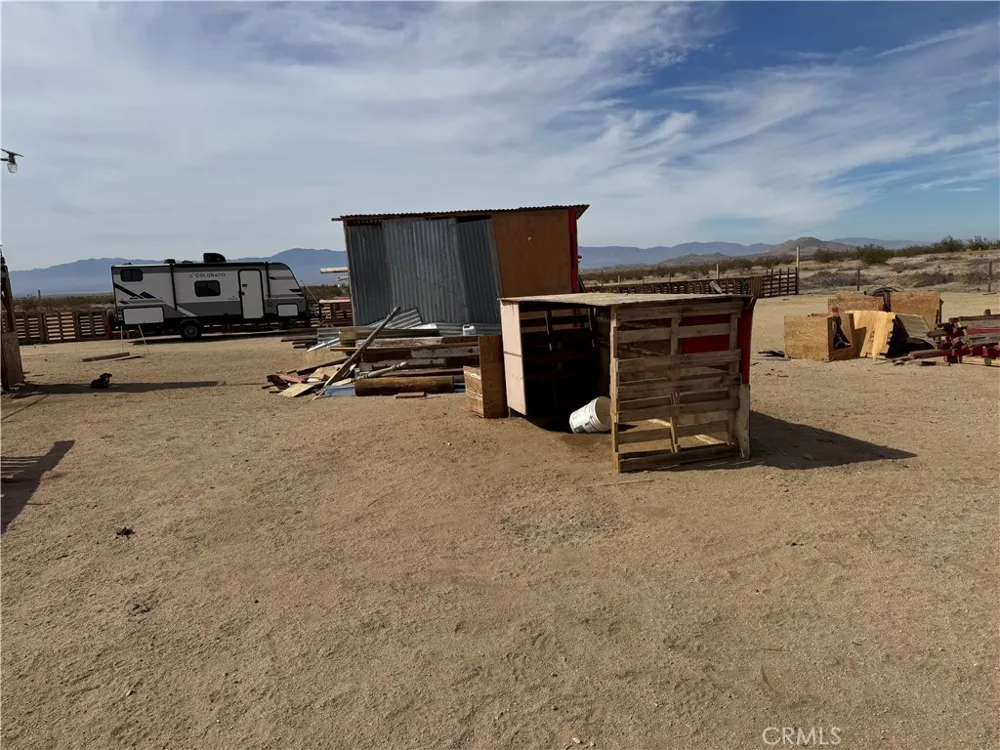 22510 E 226 F12 Hi Vista, CA 93535
