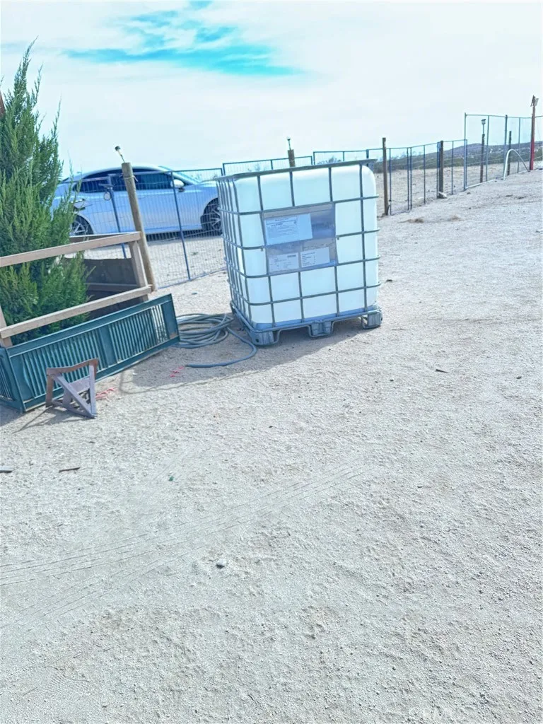 22510 E 226 F12 Hi Vista, CA 93535
