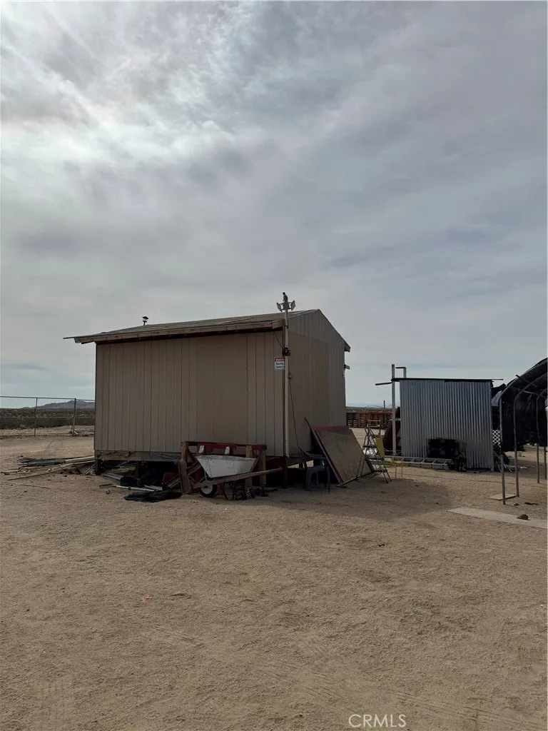 22510 E 226 F12 Hi Vista, CA 93535