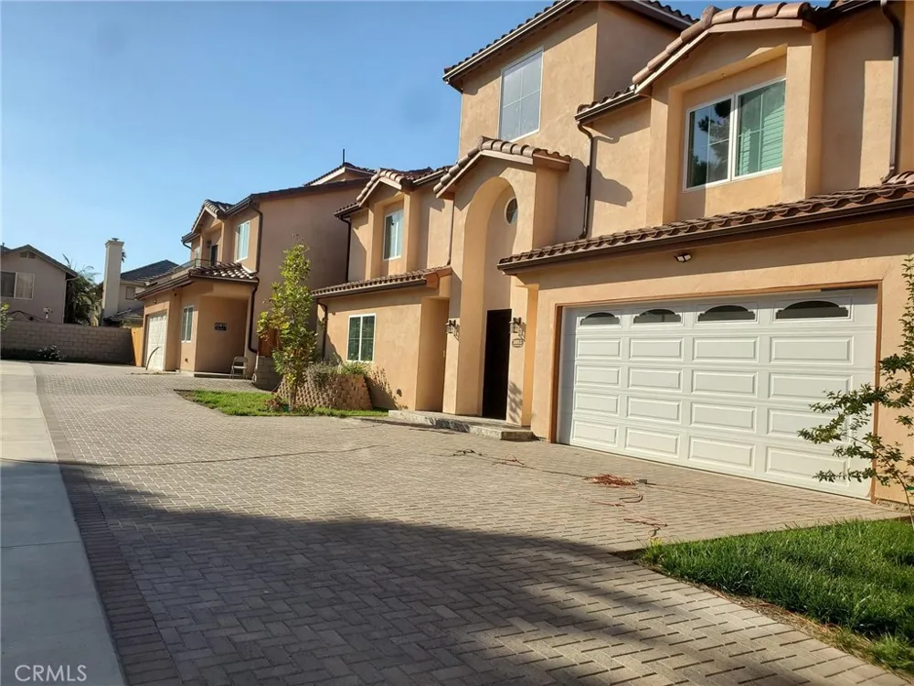 20819 W Seasons Lane Los Angeles, CA 91306
