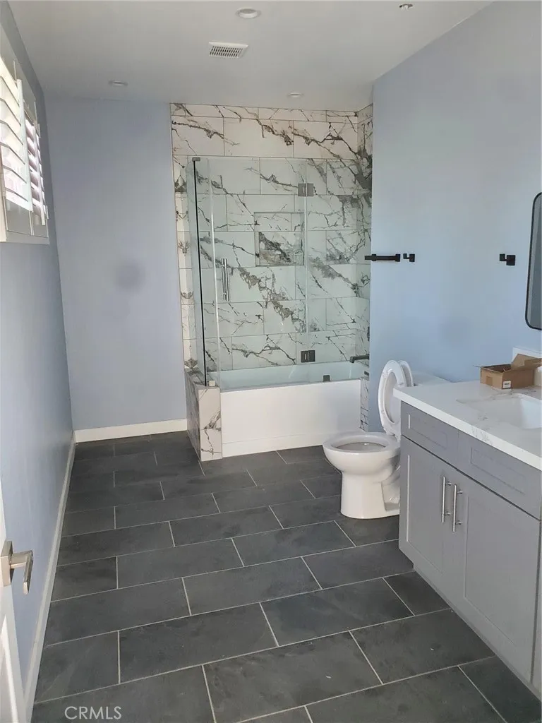 20819 W Seasons Lane Los Angeles, CA 91306
