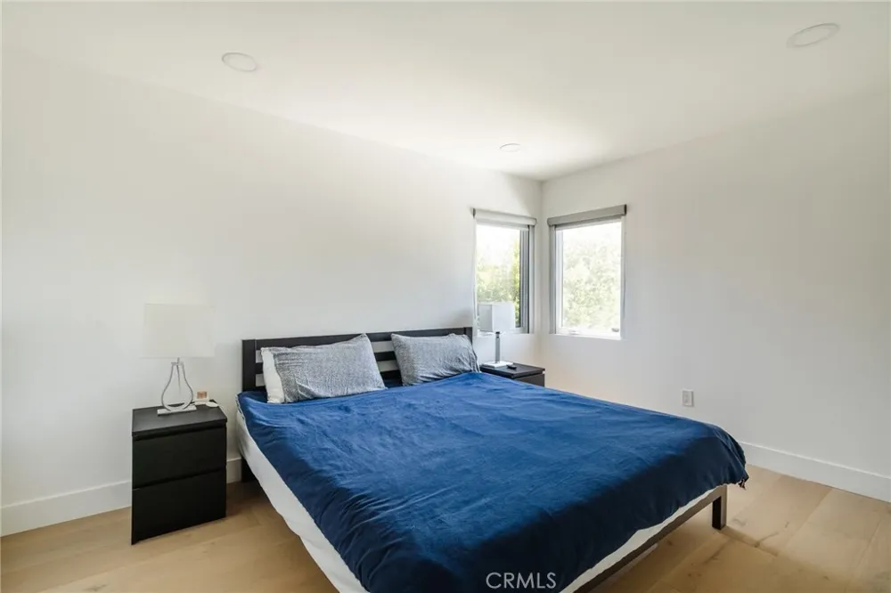 3023 Glendon Los Angeles, CA 90034
