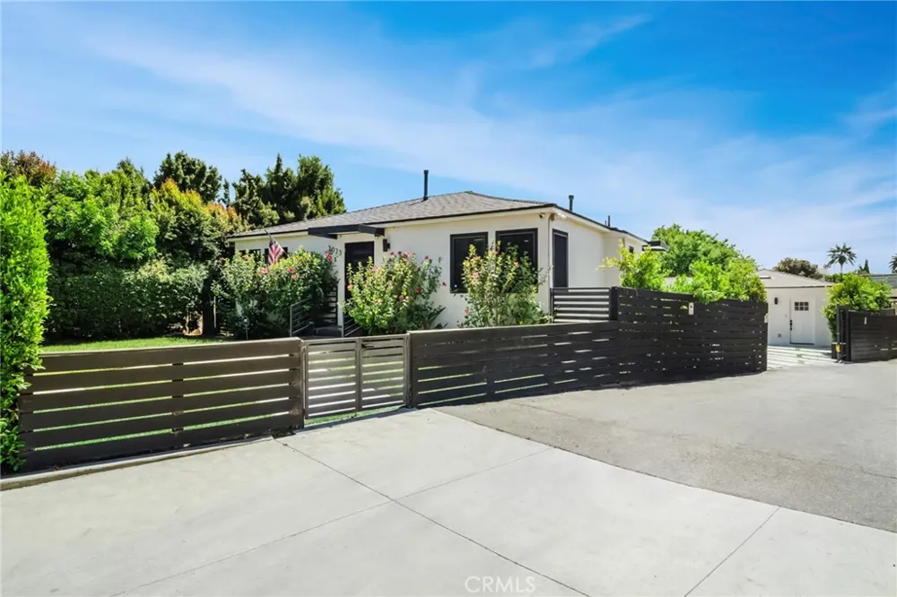 3023 Glendon Los Angeles, CA 90034