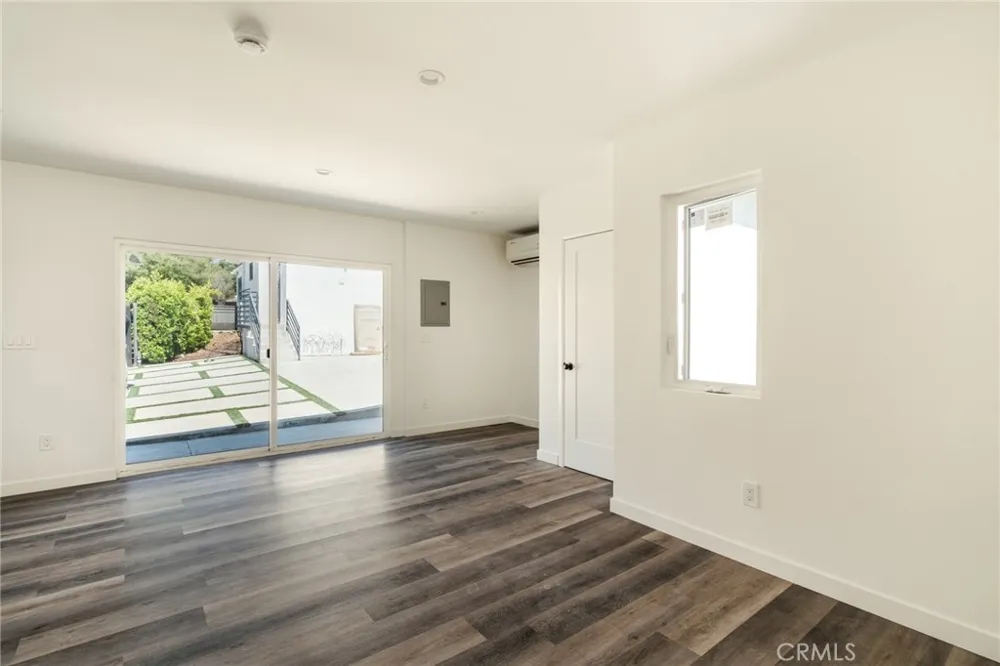 3023 Glendon Los Angeles, CA 90034
