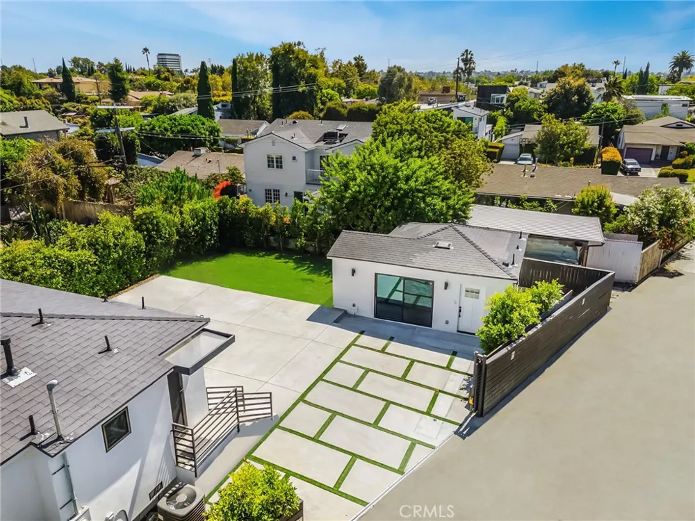 3023 Glendon Los Angeles, CA 90034