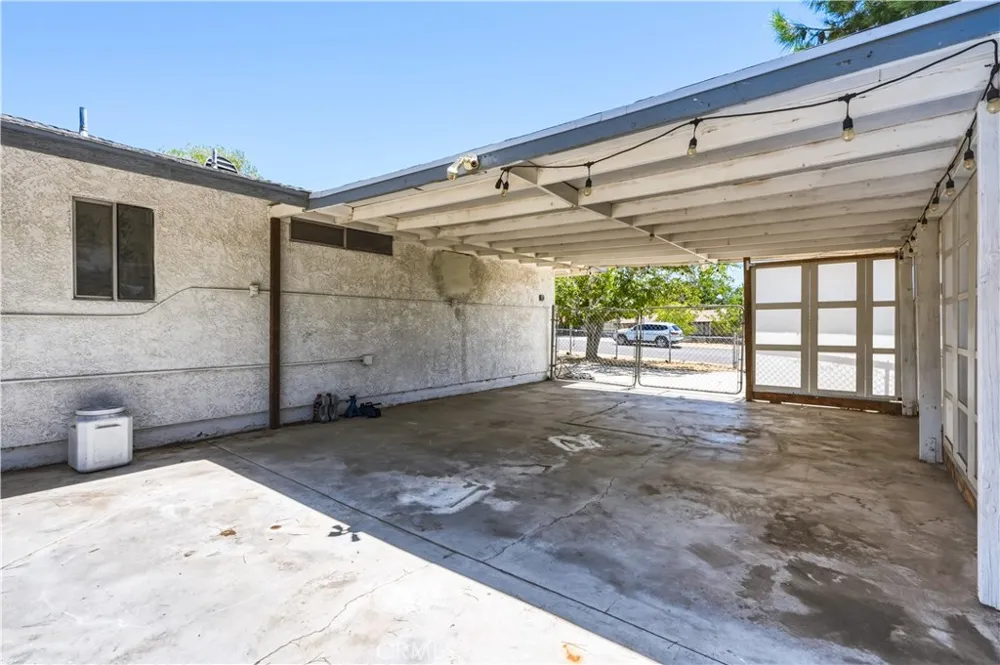17307 Longmeadow Avenue Palmdale, CA 93591