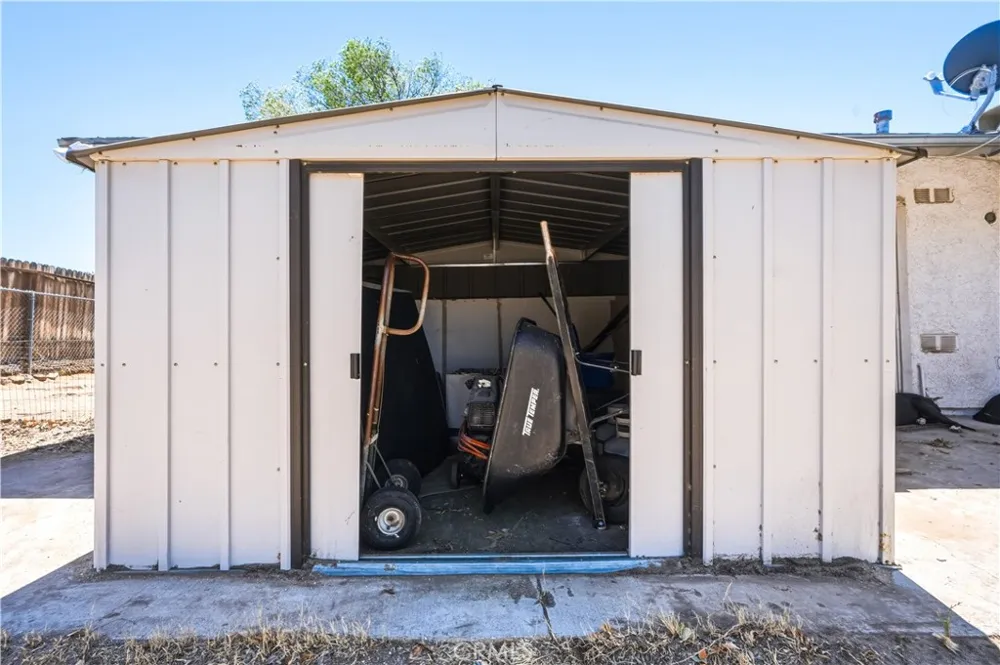 17307 Longmeadow Avenue Palmdale, CA 93591