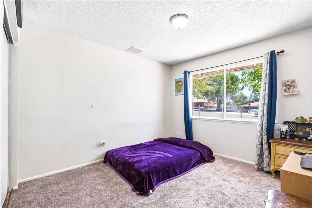17307 Longmeadow Avenue Palmdale, CA 93591