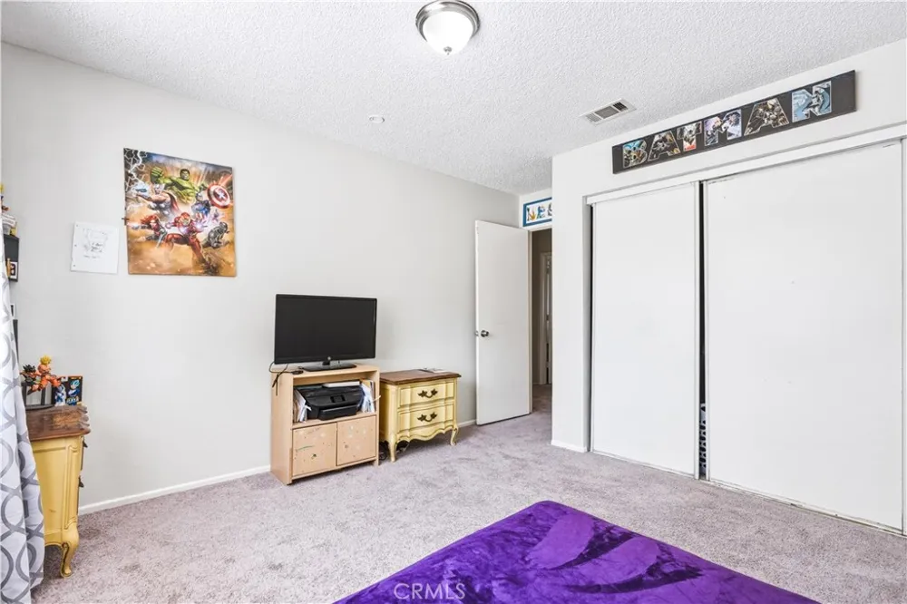 17307 Longmeadow Avenue Palmdale, CA 93591