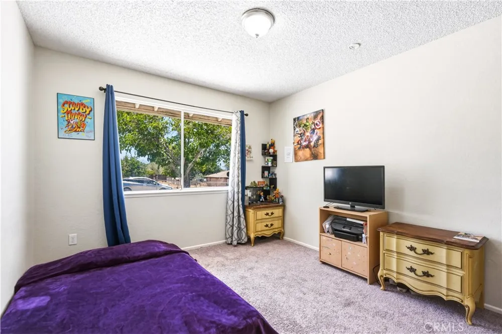 17307 Longmeadow Avenue Palmdale, CA 93591