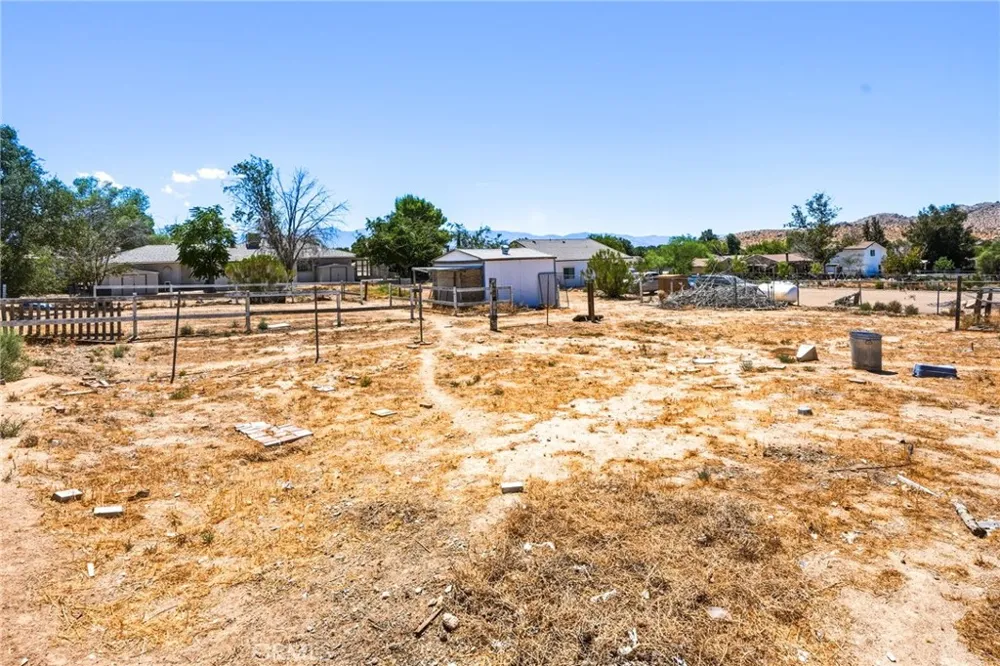 17307 Longmeadow Avenue Palmdale, CA 93591