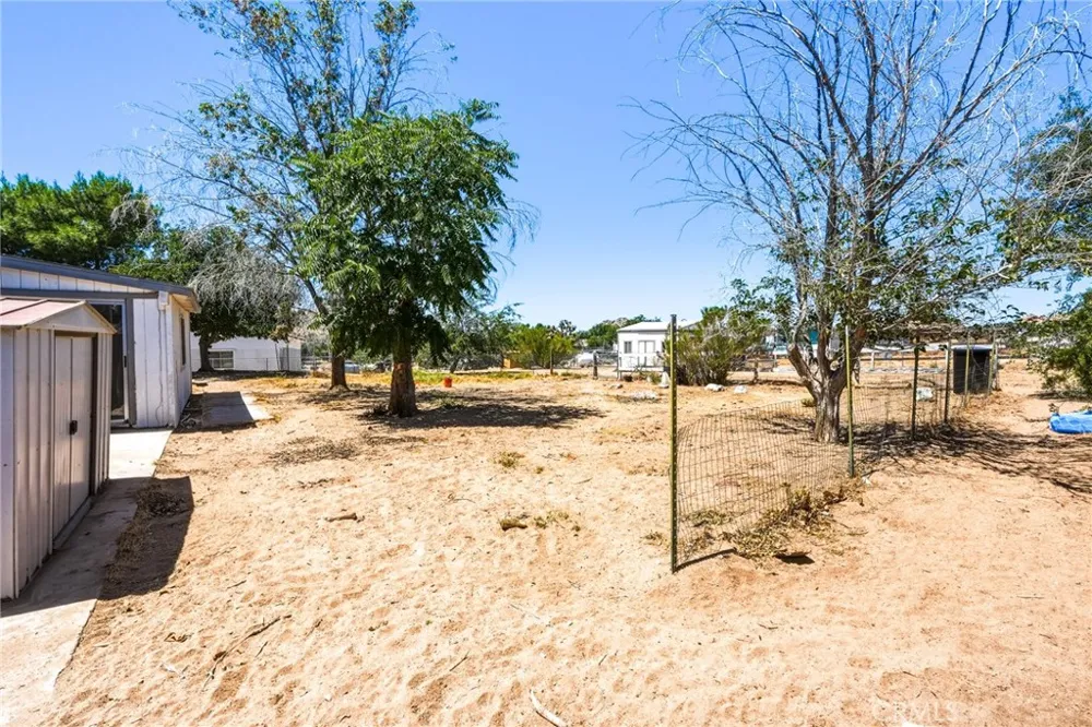 17307 Longmeadow Avenue Palmdale, CA 93591