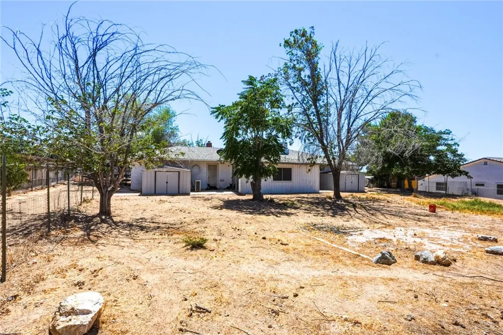 17307 Longmeadow Avenue Palmdale, CA 93591