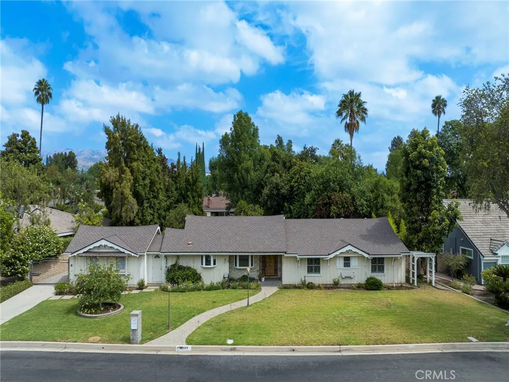 19117 Marilla Street Northridge, CA 91324
