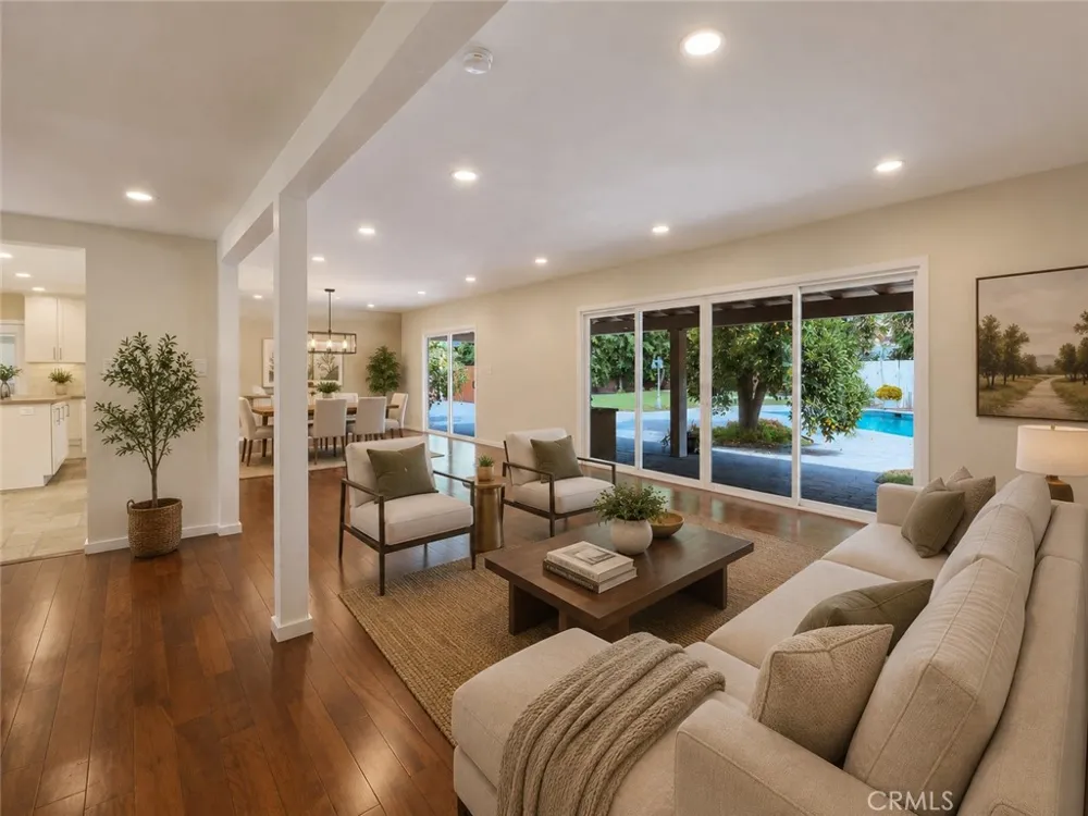 19117 Marilla Street Northridge, CA 91324