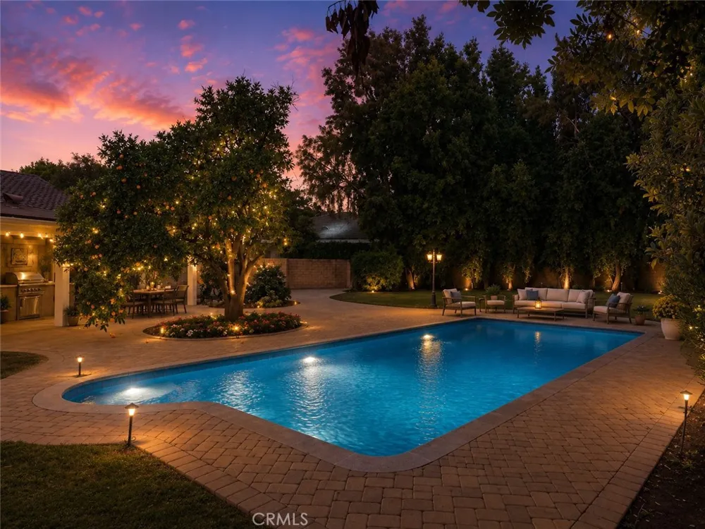 19117 Marilla Street Northridge, CA 91324