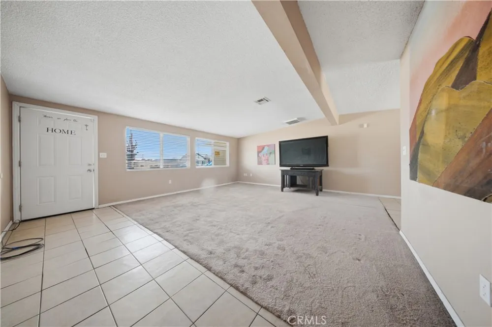8672 Ironwood California City, CA 93505