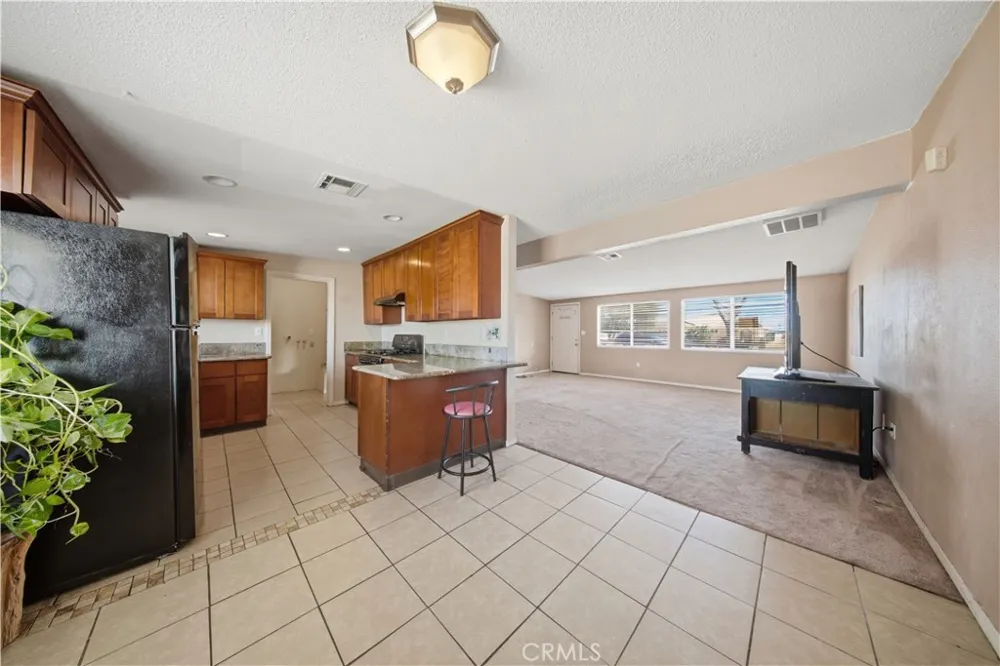 8672 Ironwood California City, CA 93505