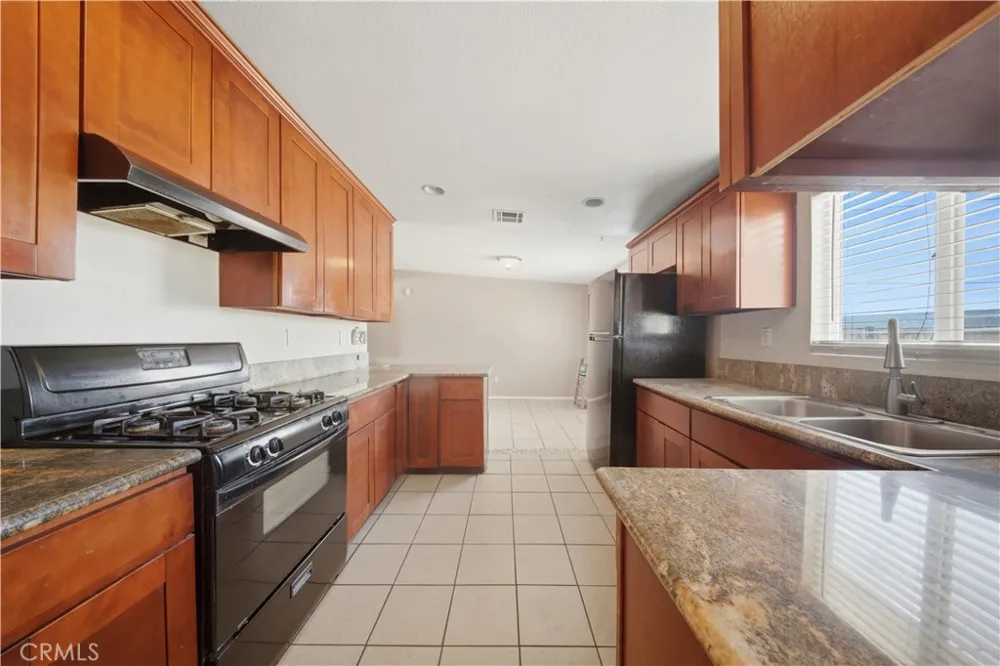 8672 Ironwood California City, CA 93505