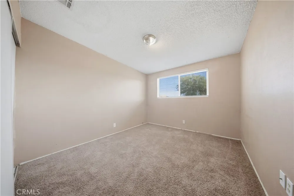 8672 Ironwood California City, CA 93505