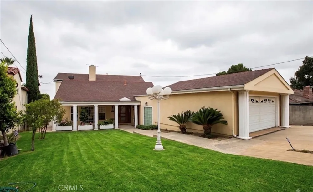 314 W Kenneth Road Glendale, CA 91202